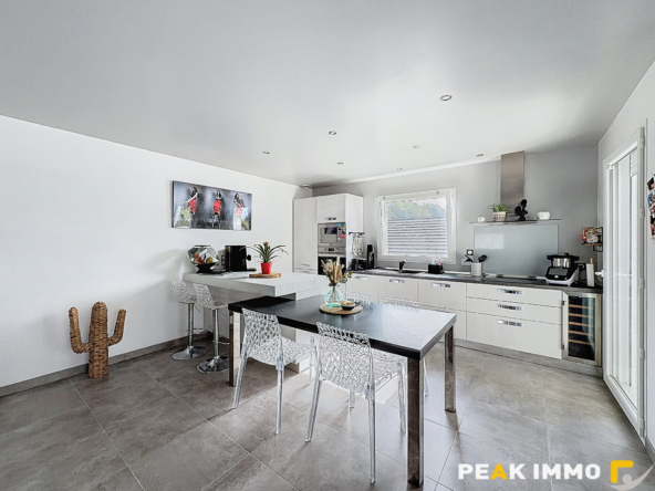 Maison mitoyenne - 4 pièces - 126 m2 - Grésy sur Aix