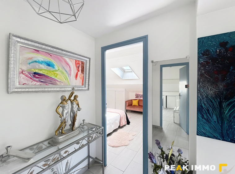 A vendre maison rénovée   Terrain de 2 841 m2 piscinable