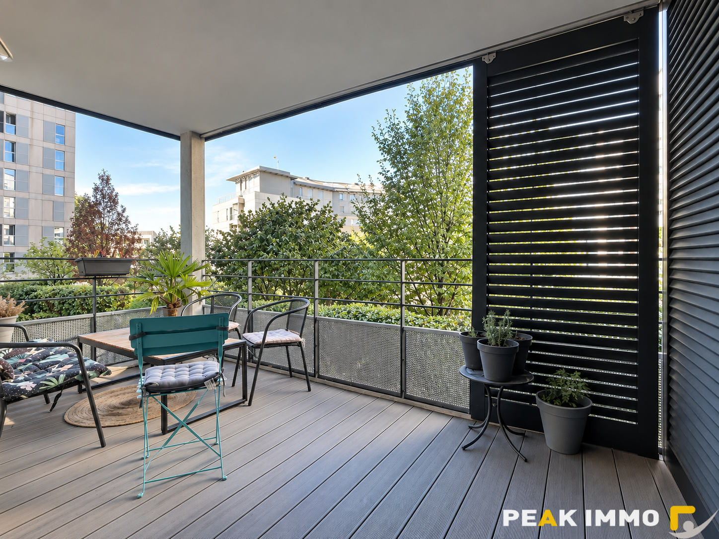 ANNECY - T3 de 62.5m2, au calme, avec balcon, garage fermé e