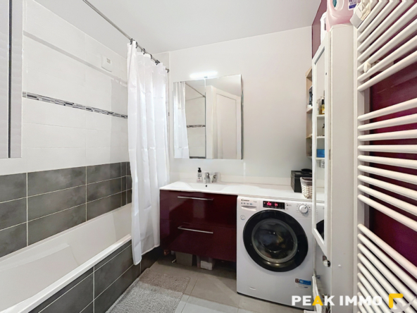 AMBILLY PROCHE DOUANE Appartement T4 AVEC 2 salle de bains B