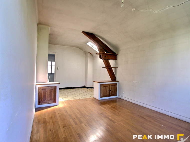 Maison 6 pièces sur terrain 486 m2  - Annecy centre