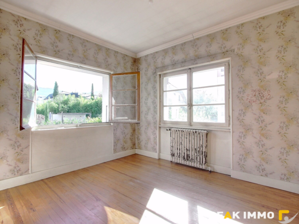 Maison 6 pièces sur terrain 486 m2  - Annecy centre