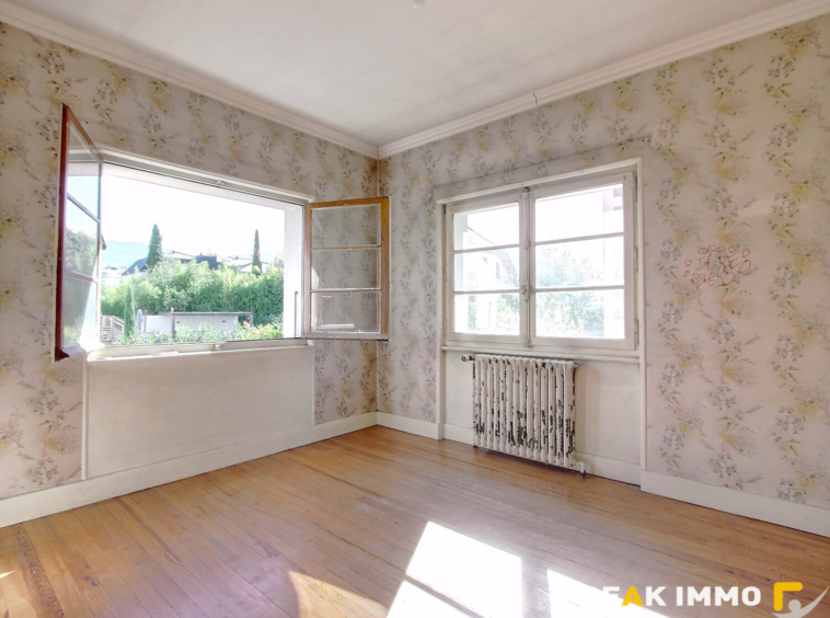 Maison 6 pièces sur terrain 486 m2  - Annecy centre
