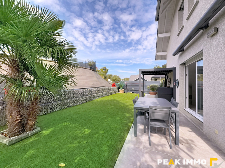 Maison mitoyenne - 4 pièces - 126 m2 - Grésy sur Aix