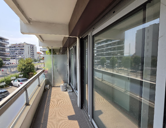 GAILLARD   T2 RÉNOVÉ AVEC BALCON, PARKING ET CAVE   AU PIED