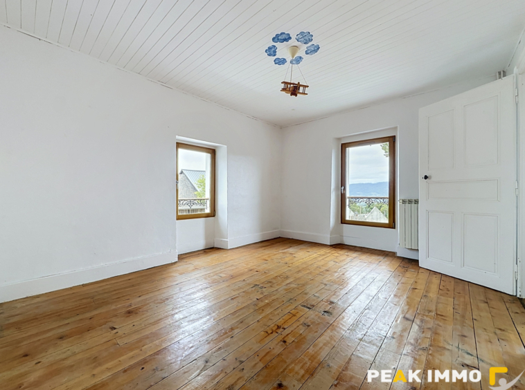 Maison 7 pièces - 196 m2 - Saint-Eusèbe