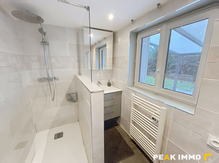 Appartement - 81 m2 avec terrasse et jardin - DOUSSARD