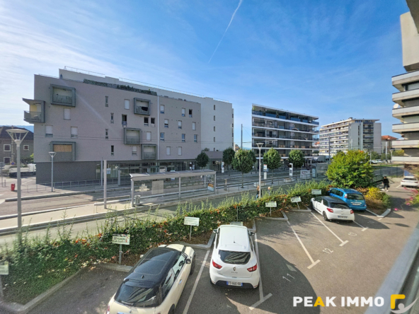 GAILLARD   T2 RÉNOVÉ AVEC BALCON, PARKING ET CAVE   AU PIED