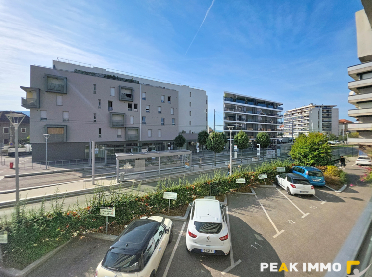 GAILLARD   T2 RÉNOVÉ AVEC BALCON, PARKING ET CAVE   AU PIED