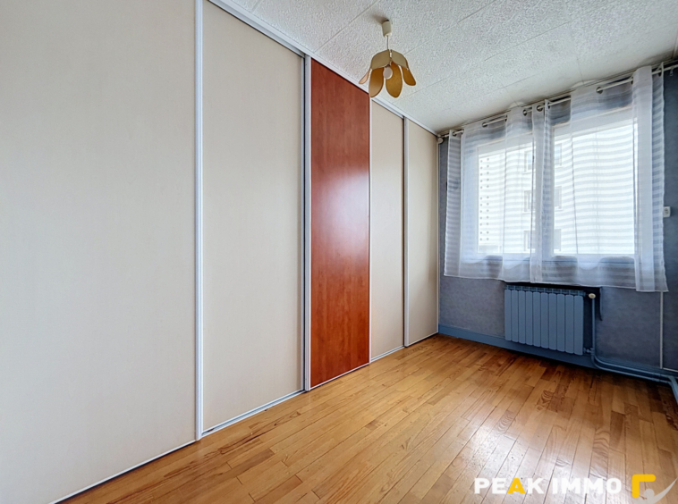 ANNECY   T4 À RAFFRAICHIR AVEC BALCON, CAVE ET BEAUX VOLUMES